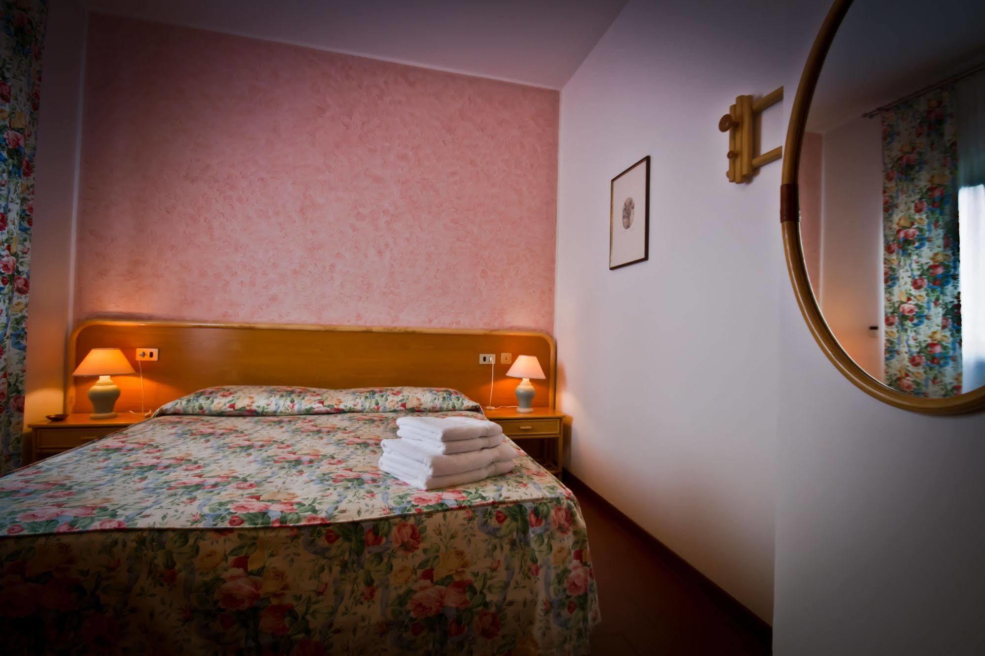 Villa Phoenix Riva del Garda Ngoại thất bức ảnh